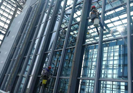 大廈外墻清洗安全繩吊板如何操作,趕緊來(lái)看