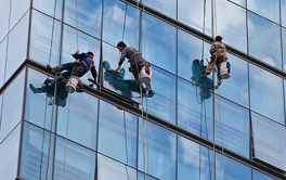 高空作業(yè)外墻清洗應(yīng)注意的事項有哪些？