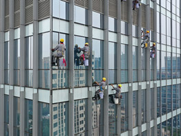 高樓外墻清洗過程中需要注意什么?