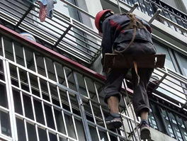 陽臺窗戶漏水應該怎么防水維修呢? 玻璃幕墻漏水要怎么修補