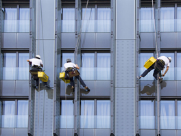 外墻清洗第一步要查檢查好作業(yè)的現(xiàn)場(chǎng)!