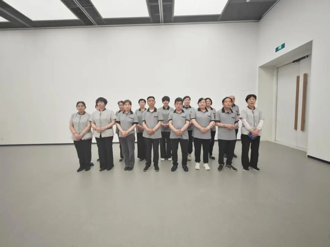 上海鷹隆開展"理論+實(shí)操"保潔技能專項(xiàng)培訓(xùn)｜筑牢服務(wù)基石 擦亮企業(yè)品牌